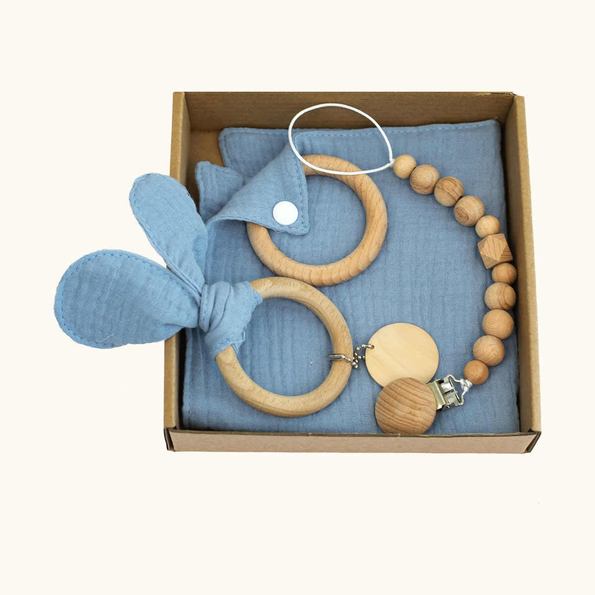 Babyset med filt och träleksaker – produktbild 7