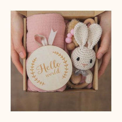 Babyset med filt och träleksaker – produktbild 5